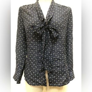 Banana republic 100% silk front bow tie button down shirt logo printed 2P